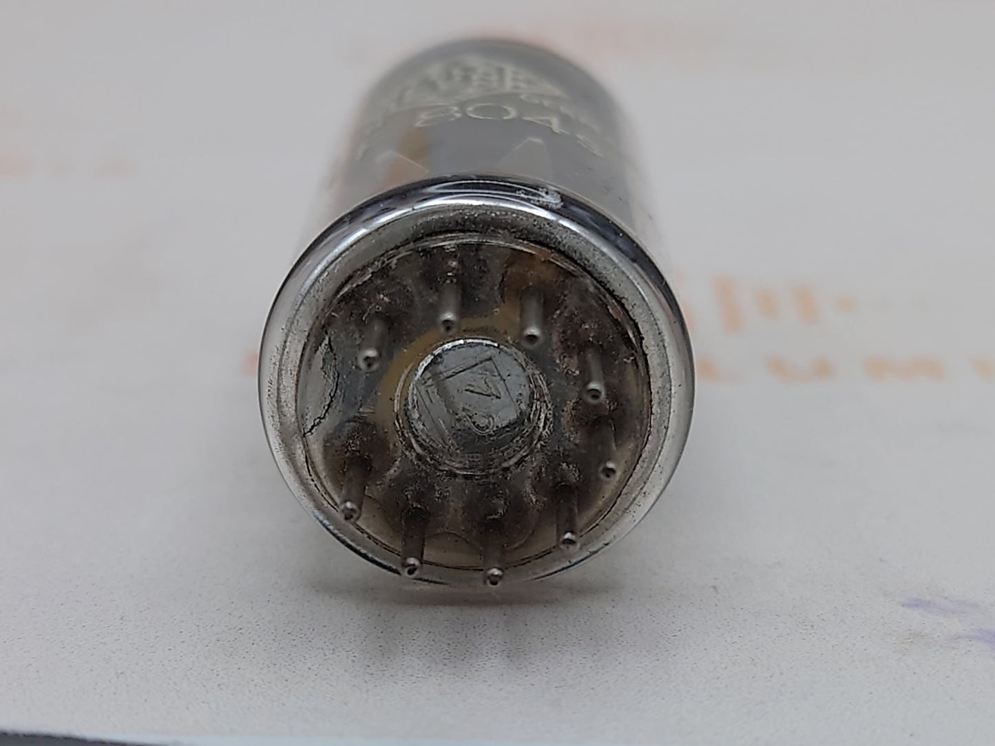 Telefunken EF804S Getter O ◇ Inferiore