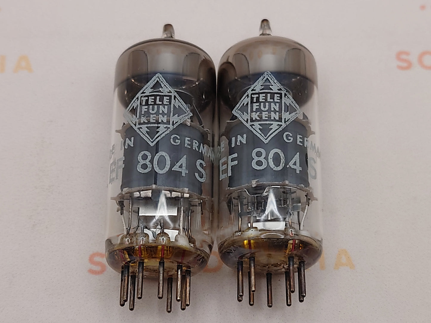 Telefunken EF804S Getter O ◇ Inferiore