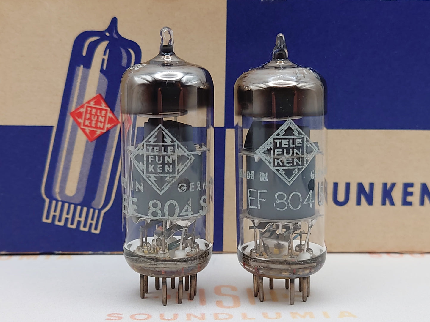 Telefunken EF804S Getter O ◇ Inferiore