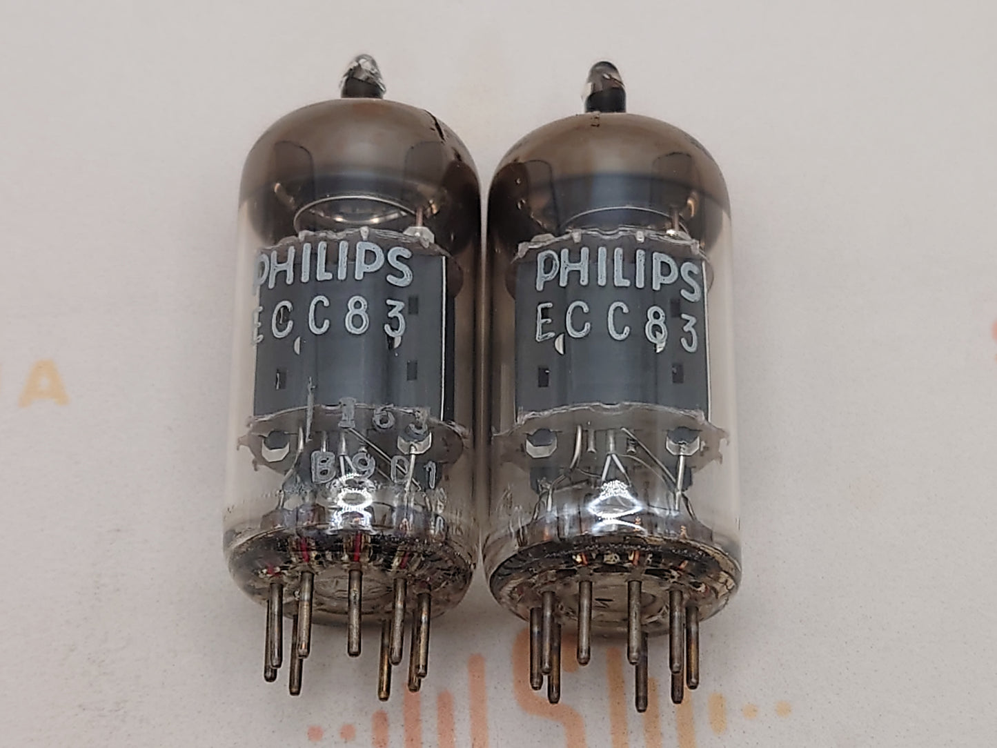 Mullard ECC83 12AX7 短板