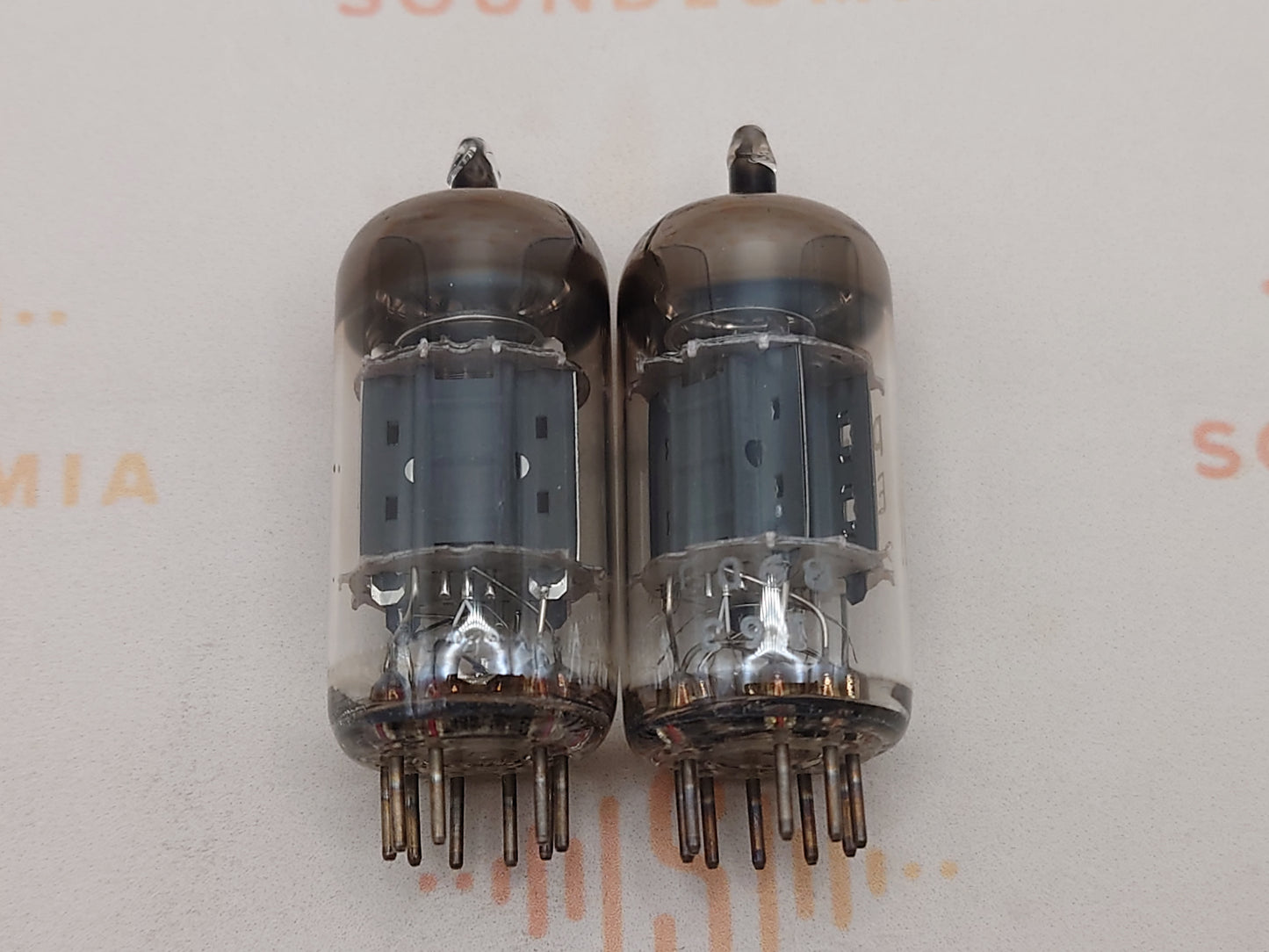Mullard ECC83 12AX7 短板