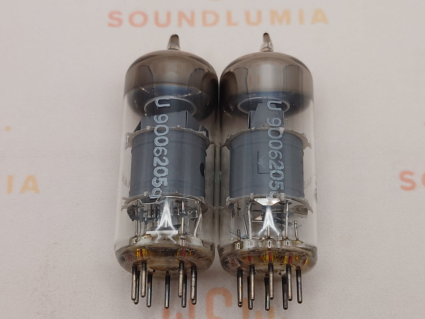 Telefunken EF804S Getter O ◇ Inferiore