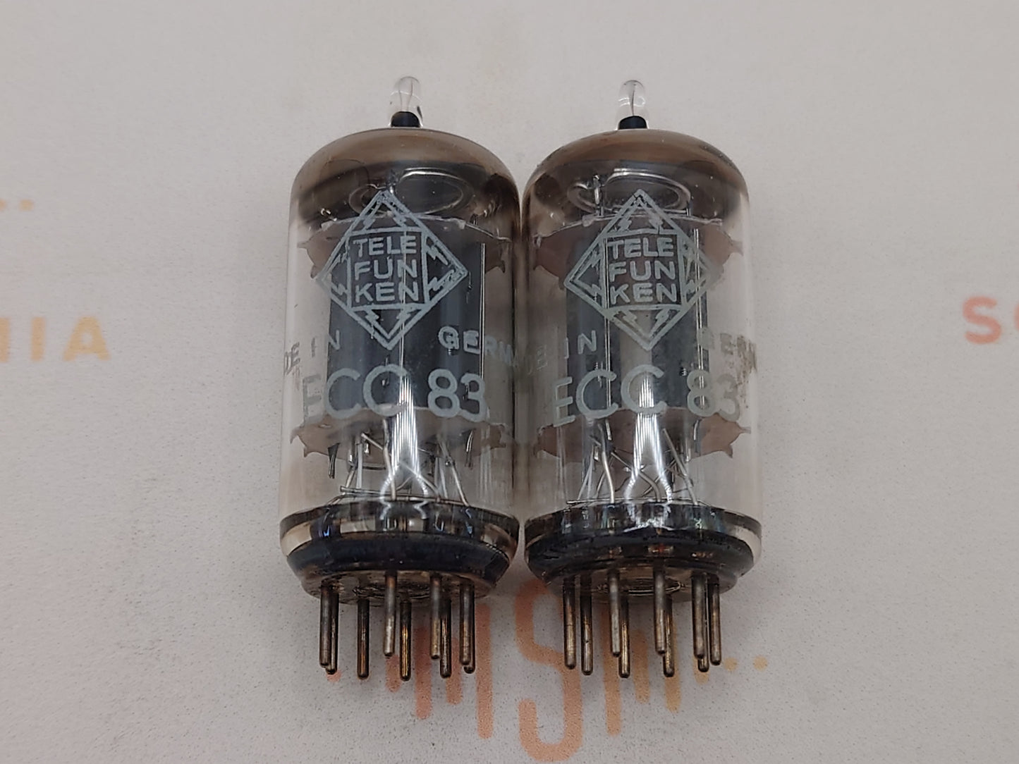 德律风根 ECC83 12AX7 光滑板 柏林