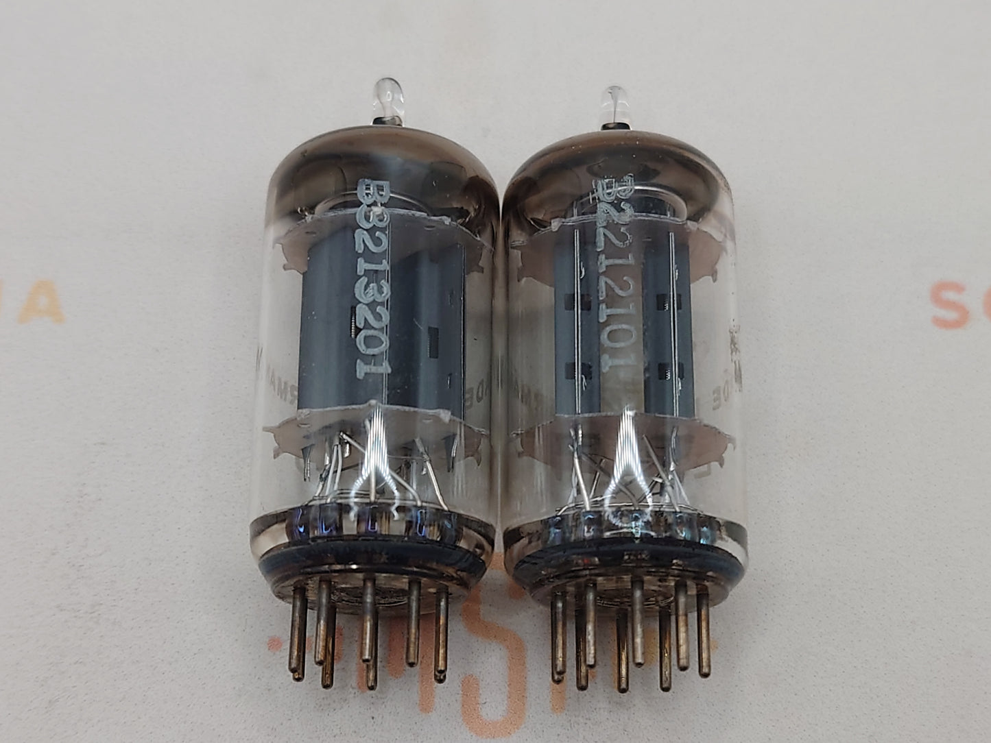 德律风根 ECC83 12AX7 光滑板 柏林
