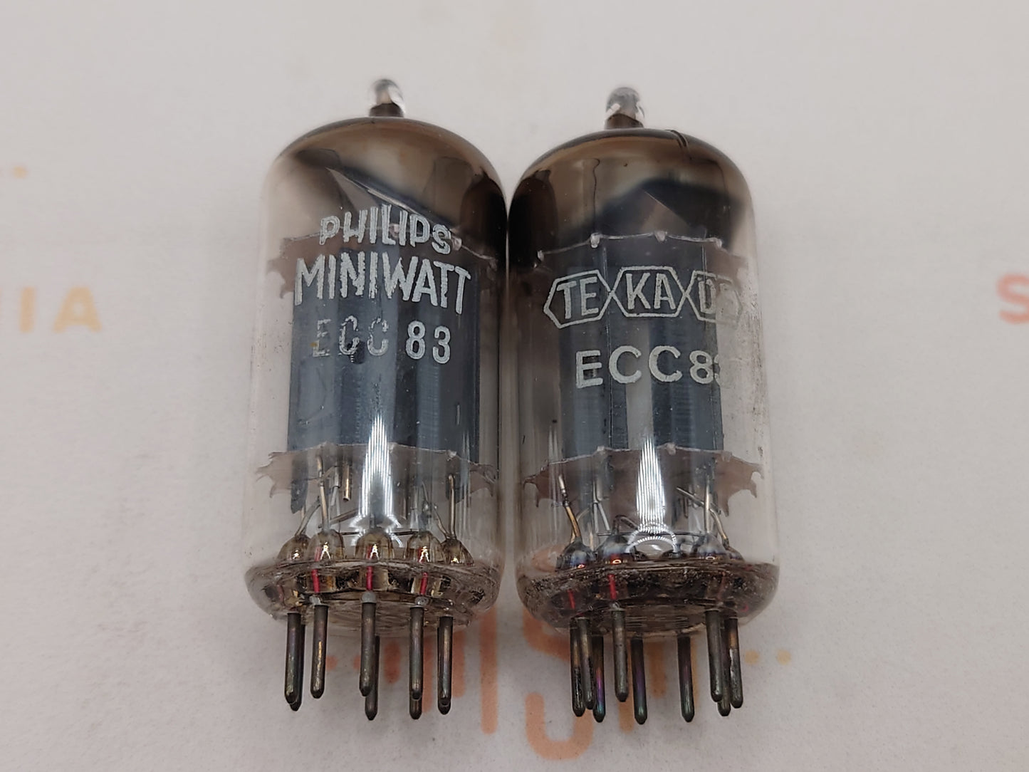 Valvo ECC83 12AX7 长板 D 箔吸气剂 - 汉堡 (mCP) 
