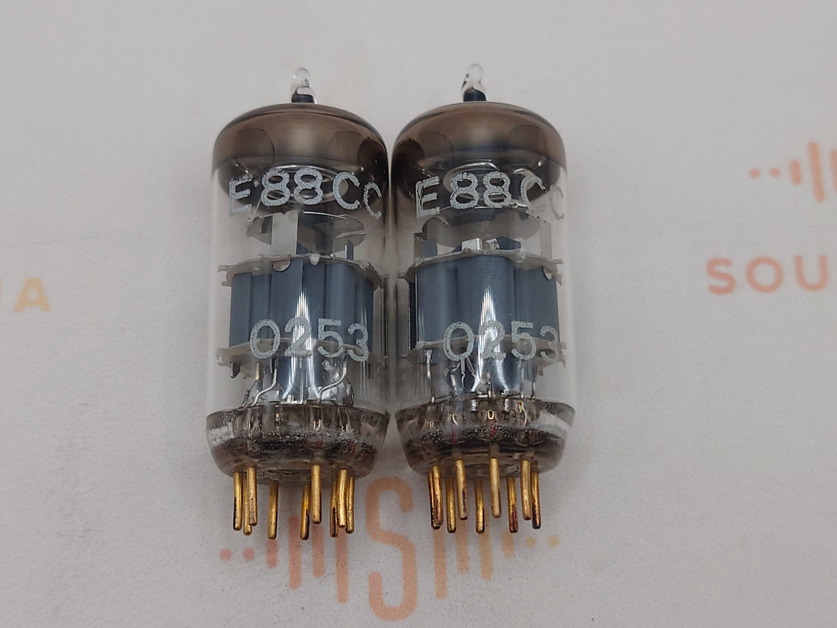 德律风根 E88CC 6922 ◇ 底部