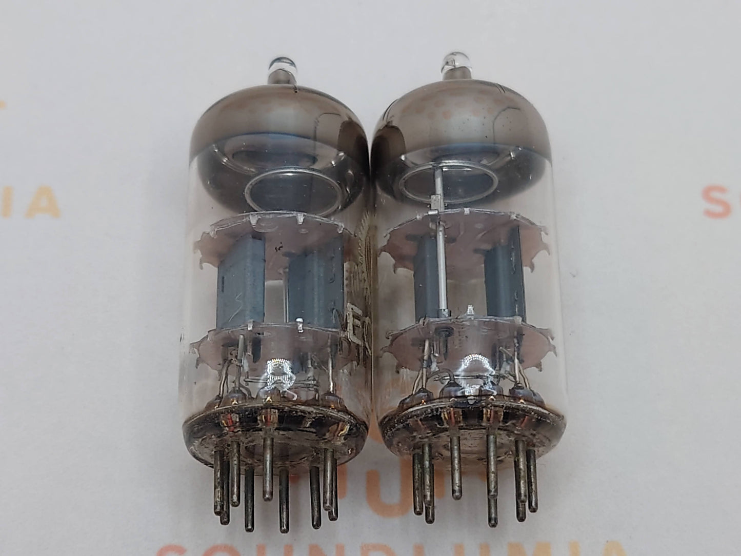 2x Valvo ECC81 12AT7 O-getter - Hamburg 1961 VF2 - Same Code