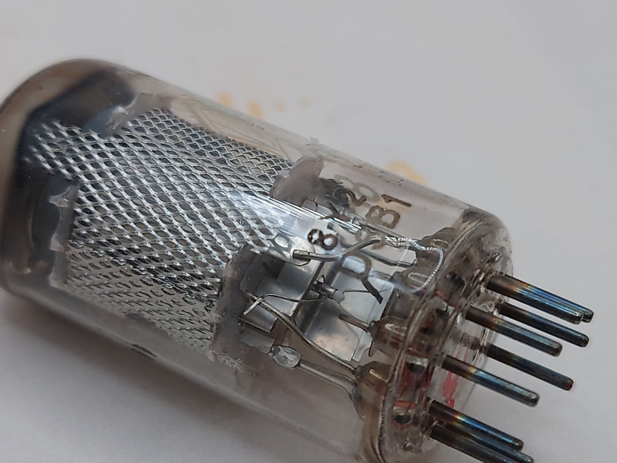 Valvo EF86 6267 vacuum tube with Mesh Plate and O-Getter, image 6
