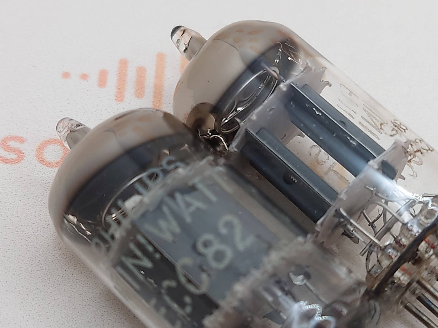 Philips ECC82 12AU7 短板 O 型吸气剂 - Heerlen 