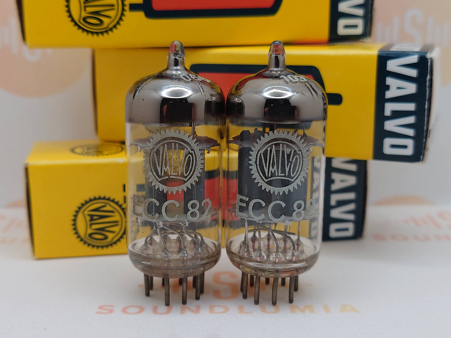 Valvo ECC82 12AU7 O-Getter Short plates Heerlen, NL