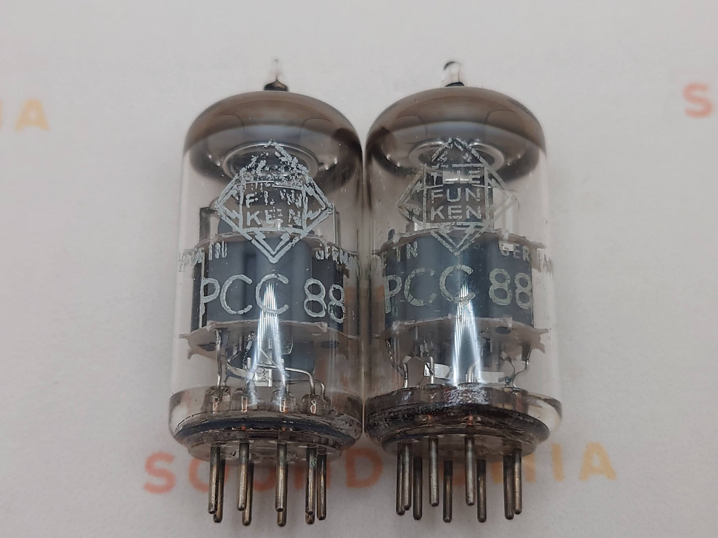 Telefunken PCC88 7DJ8 ◇ Bottom