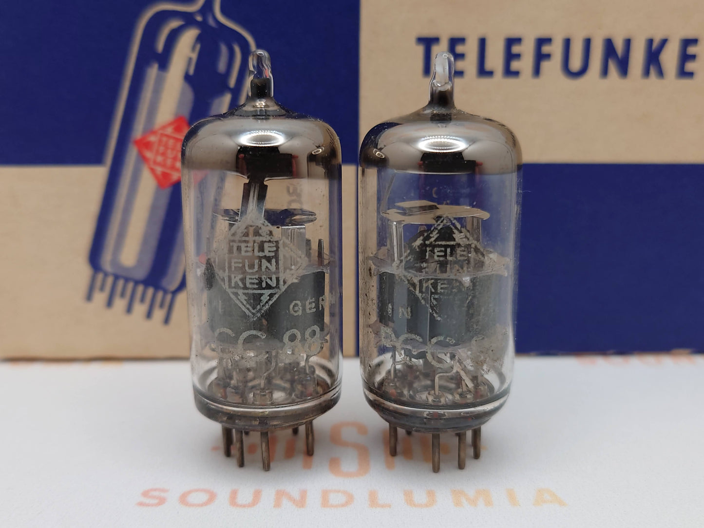 Telefunken PCC88 7DJ8 ◇ Fond