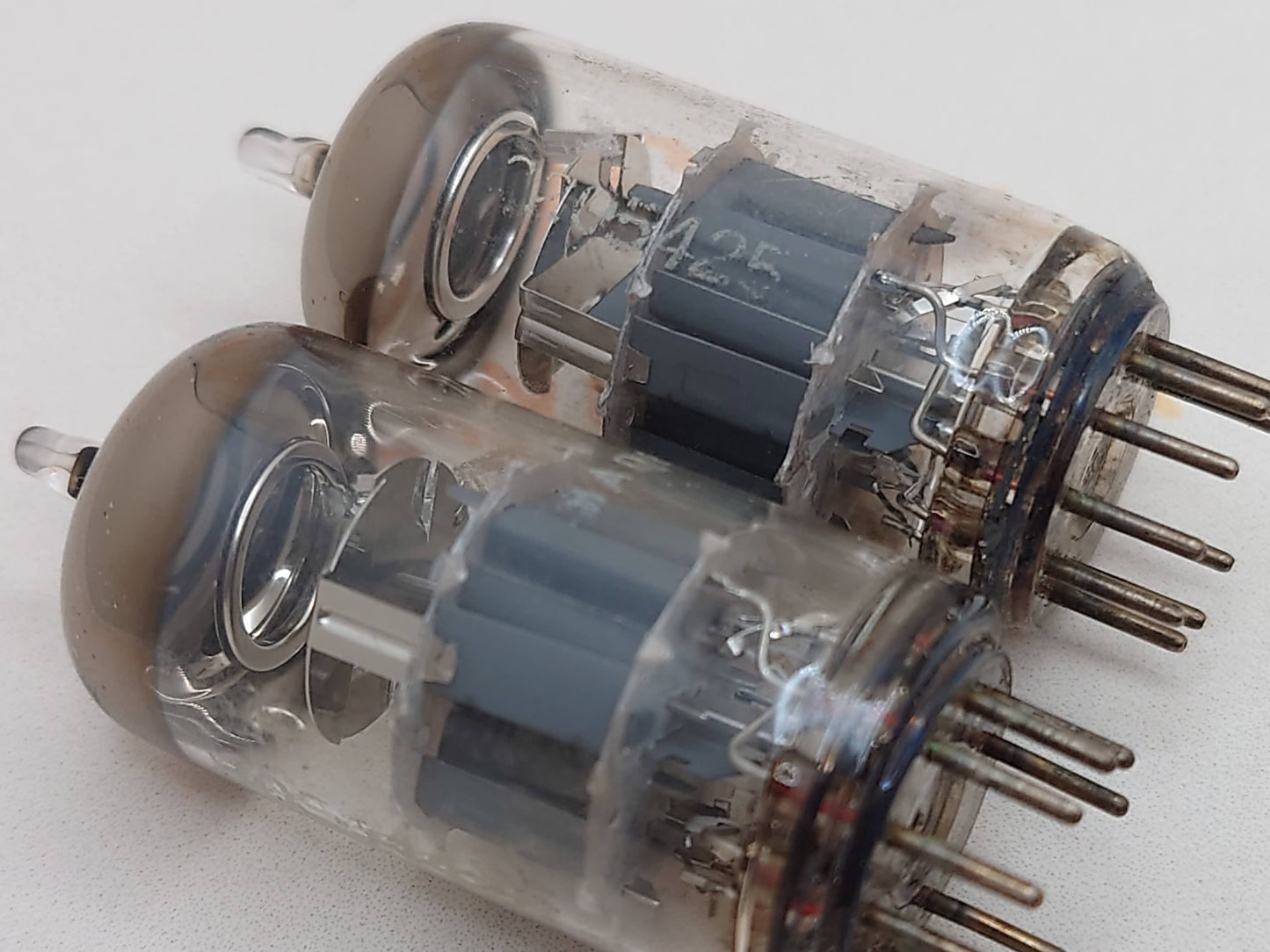 Telefunken PCC88 7DJ8 ◇ Unten 