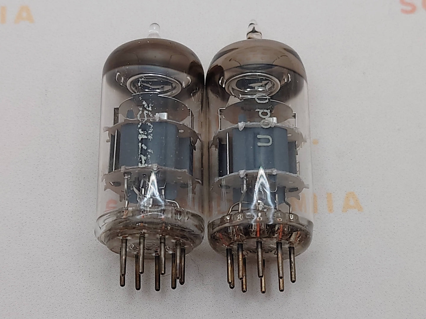 Telefunken PCC88 7DJ8 ◇ Unten 