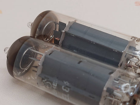 Siemens EL84 E84L vacuum tube with O-Getter, image 56