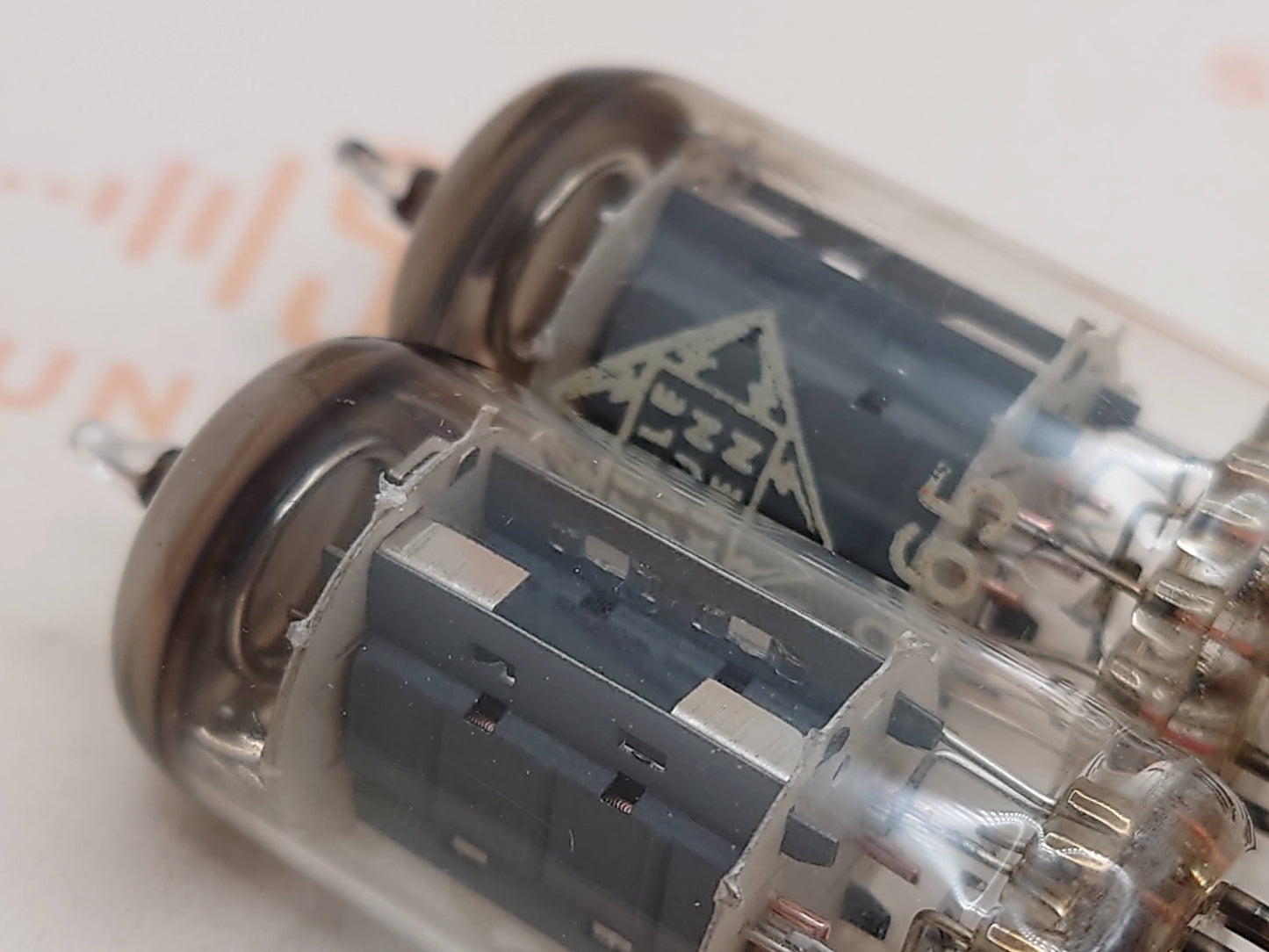 飞利浦 EL84 6BQ5 O型吸气管匹配对 - 1964年产于海尔伦 - 近乎全新库存