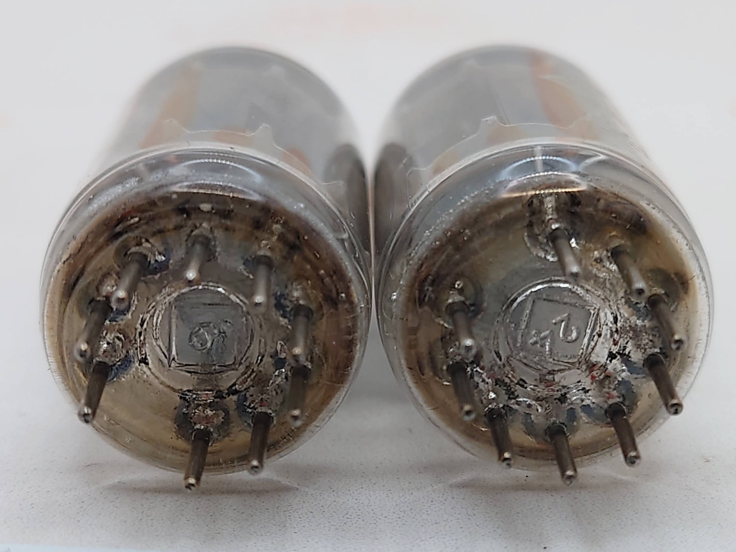 飞利浦 EL84 6BQ5 O型吸气管匹配对 - 1964年产于海尔伦 - 近乎全新库存