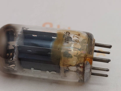 Philips ECC83 12AX7 长板箔 D 吸气剂 mC5 - Heerlen 