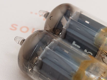 Philips ECC83 12AX7 长板箔 D 吸气剂 mC5 - Heerlen 