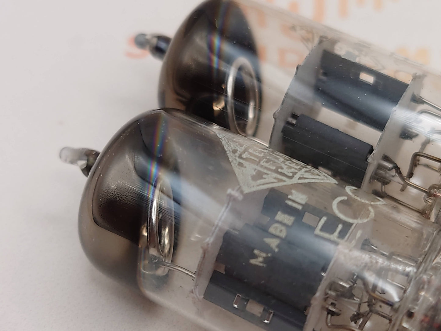 Telefunken ECC81 12AT7 O-getter ◇ Bottom – Berlin