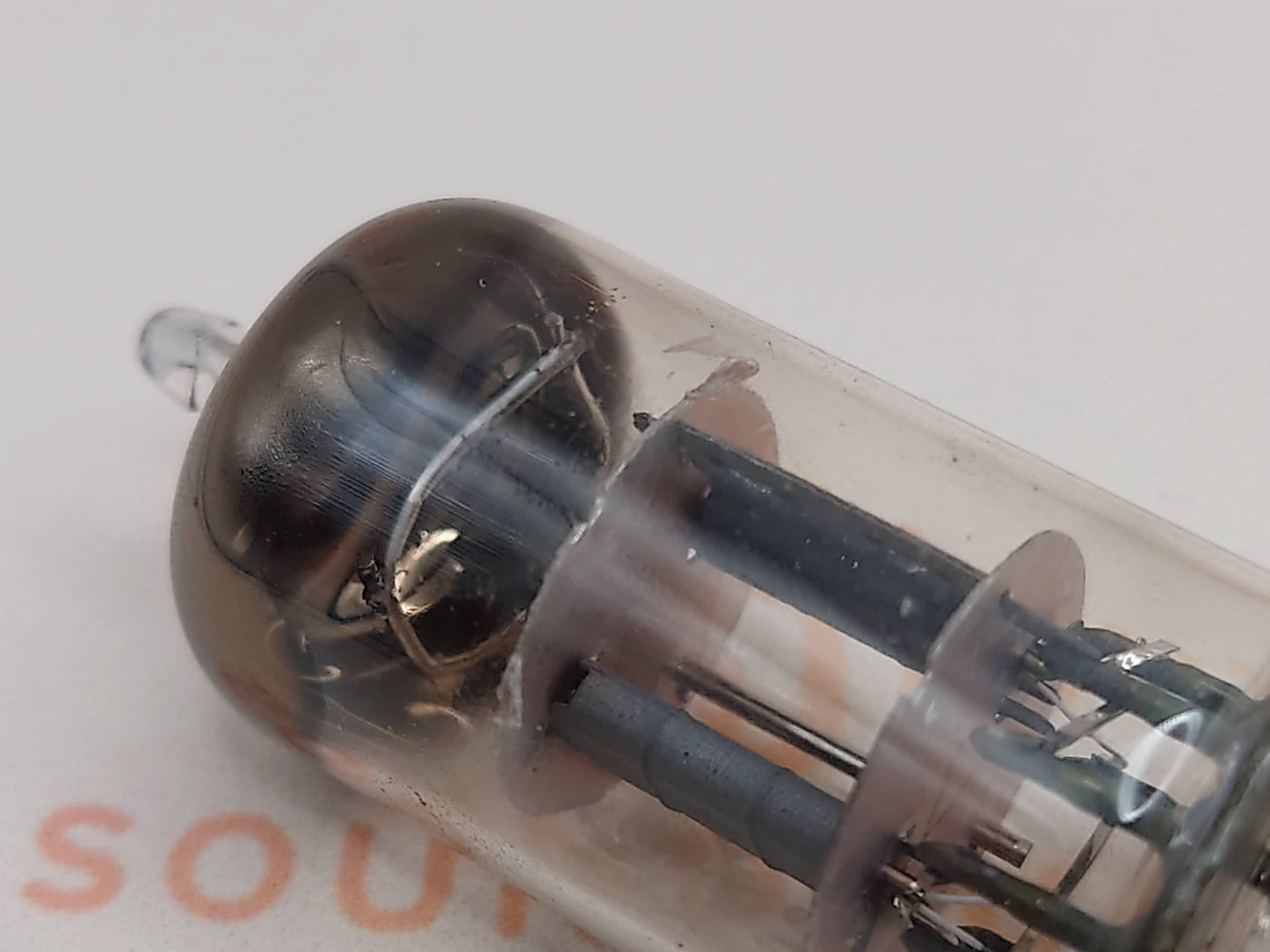 Valvo ECC81 D-Getter Coin Bottom