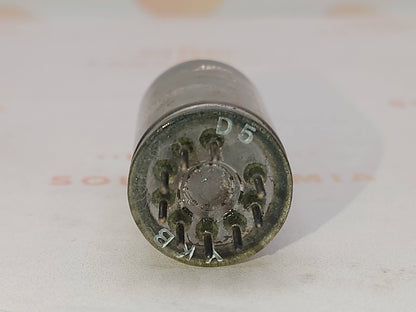 Valvo ECC81 D-Getter Coin Bottom