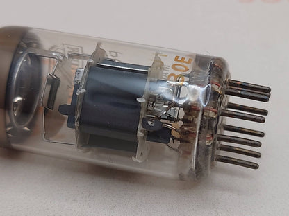 1x Mullard PCC88 7DJ8 O-Getter - Blackburn 1960 DJ1 - Nahezu NOS