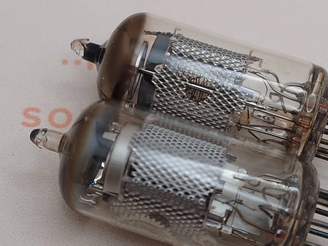 Valvo EF86 6267 vacuum tube with Mesh Plate and O-Getter, image 90