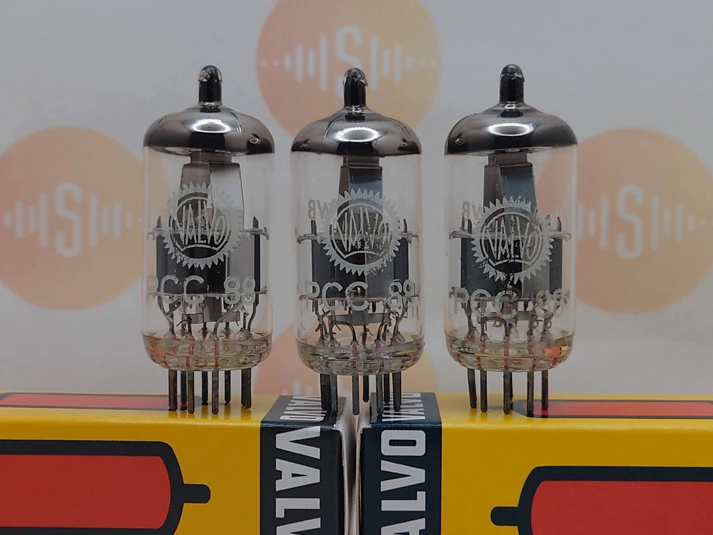 Valvo PCC88 7DJ8 Dimple Disc Getter Passendes Trio - Heerlen 1971 - Gleicher Code - NOS