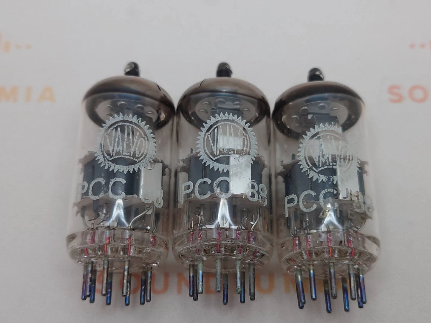 Valvo PCC88 7DJ8 Dimple Disc Getter Passendes Trio - Heerlen 1971 - Gleicher Code - NOS