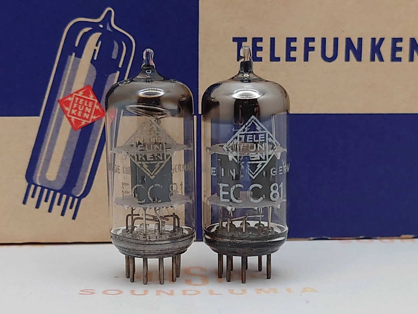 Telefunken ECC81 12AT7 O-getter ◇ Bottom – Berlin