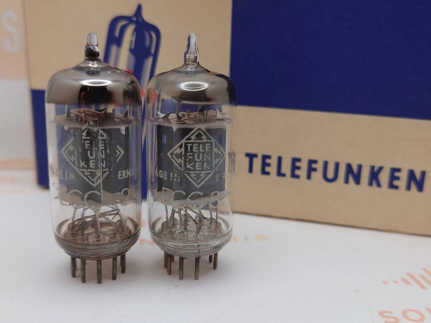 Telefunken ECC82 Rippenplatten Red Tip Matched Trio - ◇ Basis - Berlin '61 - NOS 