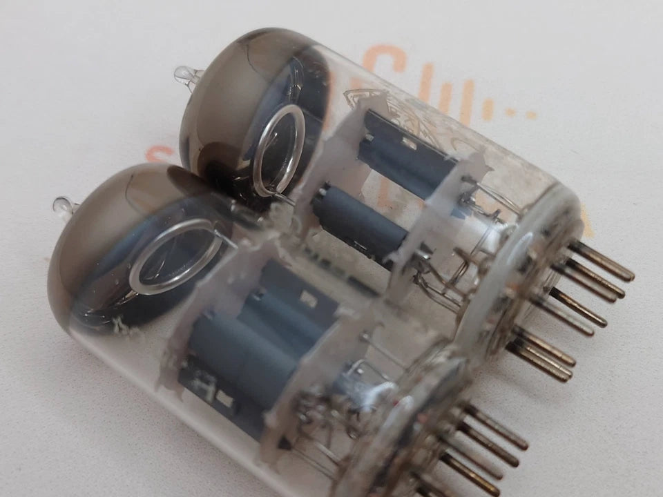 Telefunken ECC81 12AT7 O-getter ◇ Bottom – Berlin