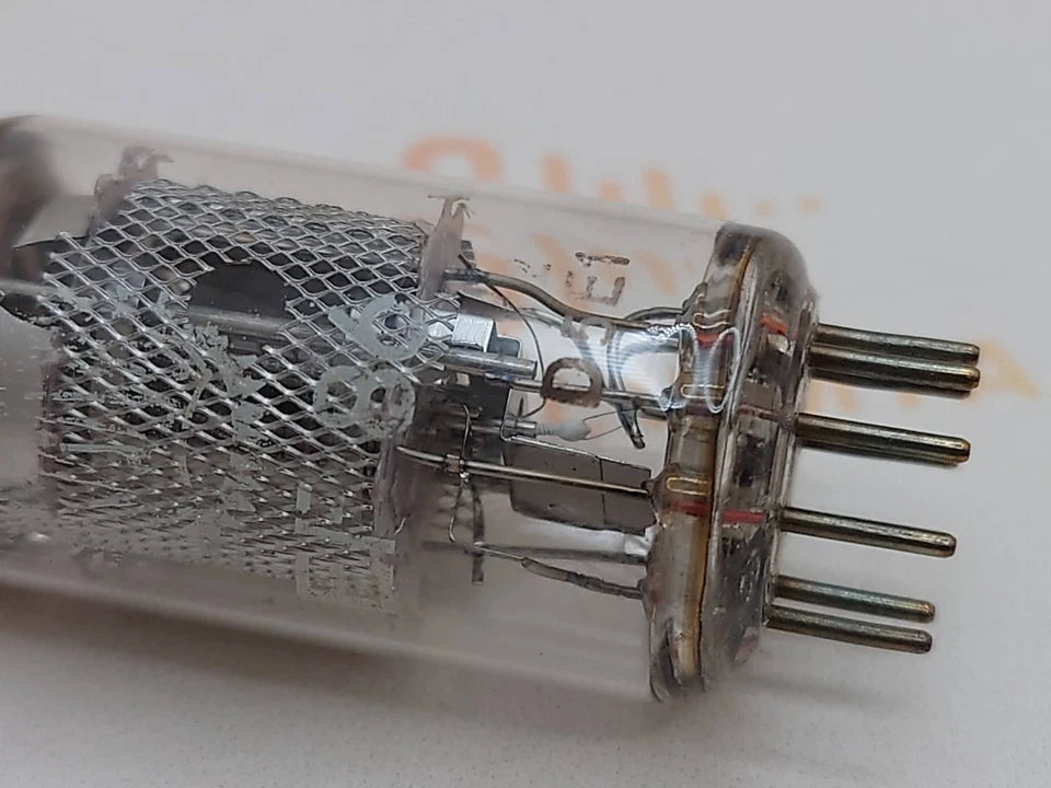 Valvo EF86 6267 vacuum tube with Mesh Plate and O-Getter, image 70