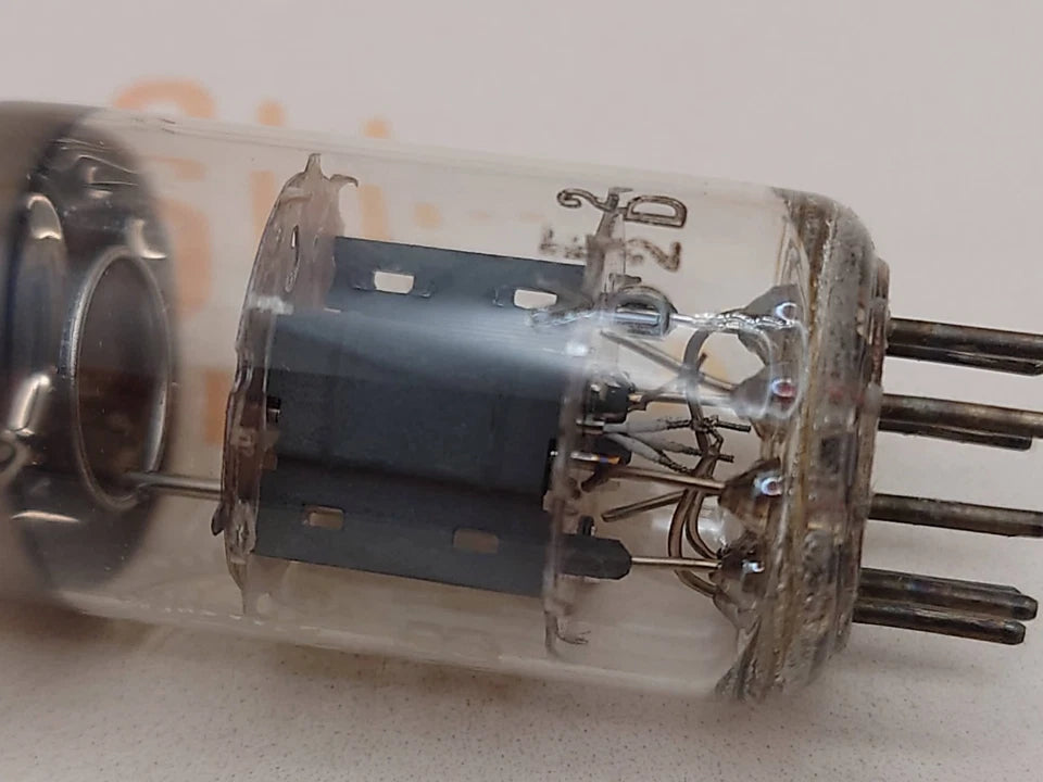 Valvo ECC81 12AT7 O-getter - Hamburg