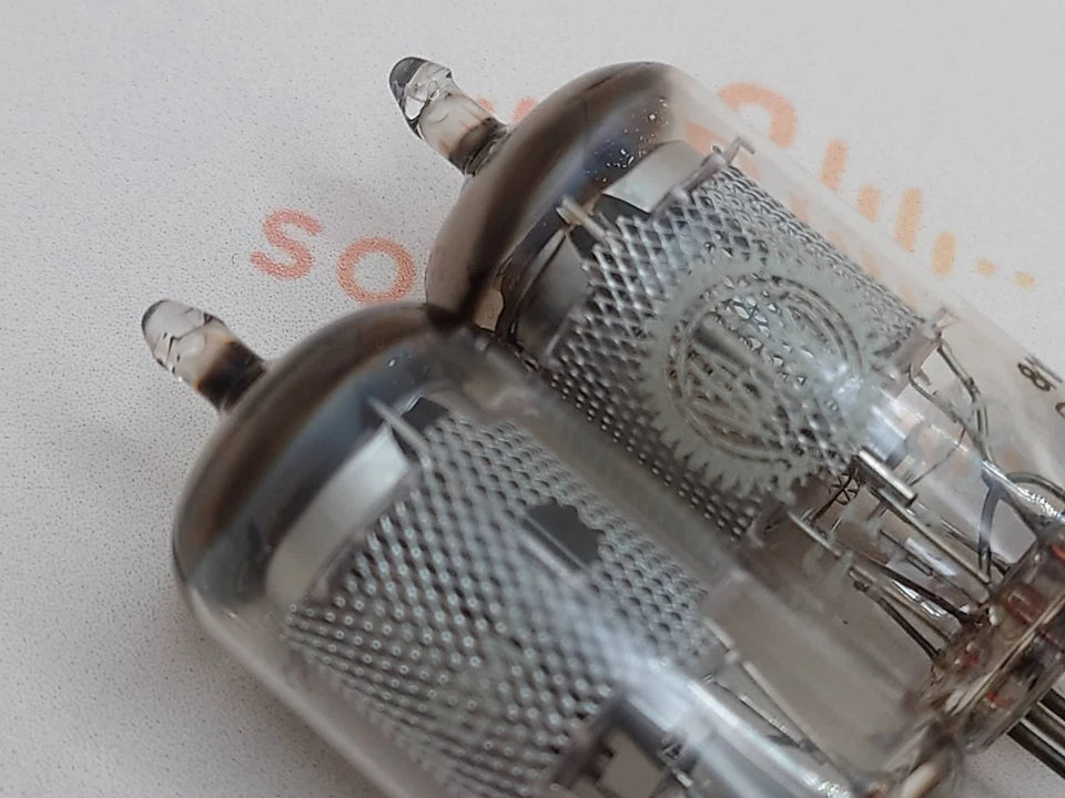 Valvo EF86 6267 vacuum tube with Mesh Plate and O-Getter, image 72