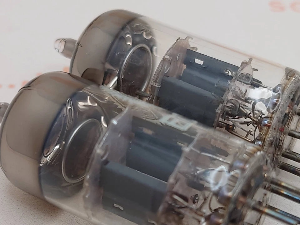 Valvo ECC81 12AT7 O-getter - Hamburg