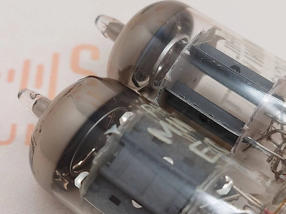 Philips ECC83 12AX7 Short Plates O-getter - Heerlen