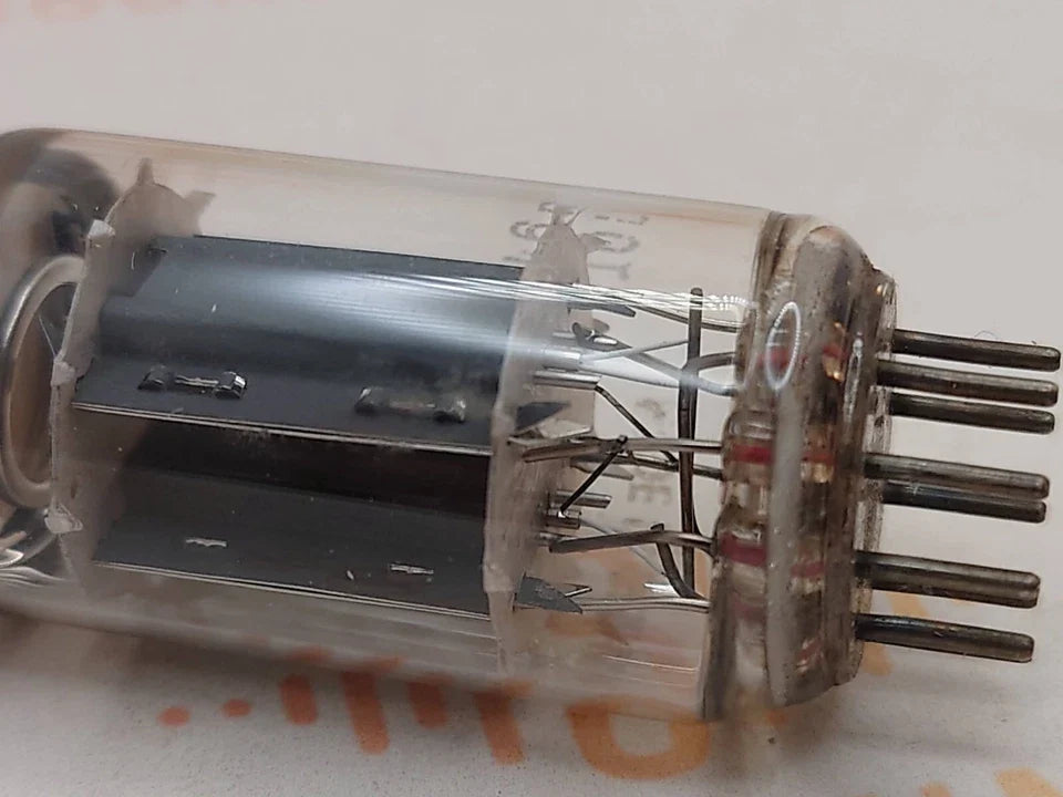 Telefunken ECC82 Piastre Righe ◇ (Edizione Siemens Hall 6)