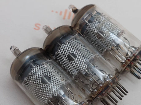 Valvo EF86 6267 vacuum tube with Mesh Plate and O-Getter, image 81