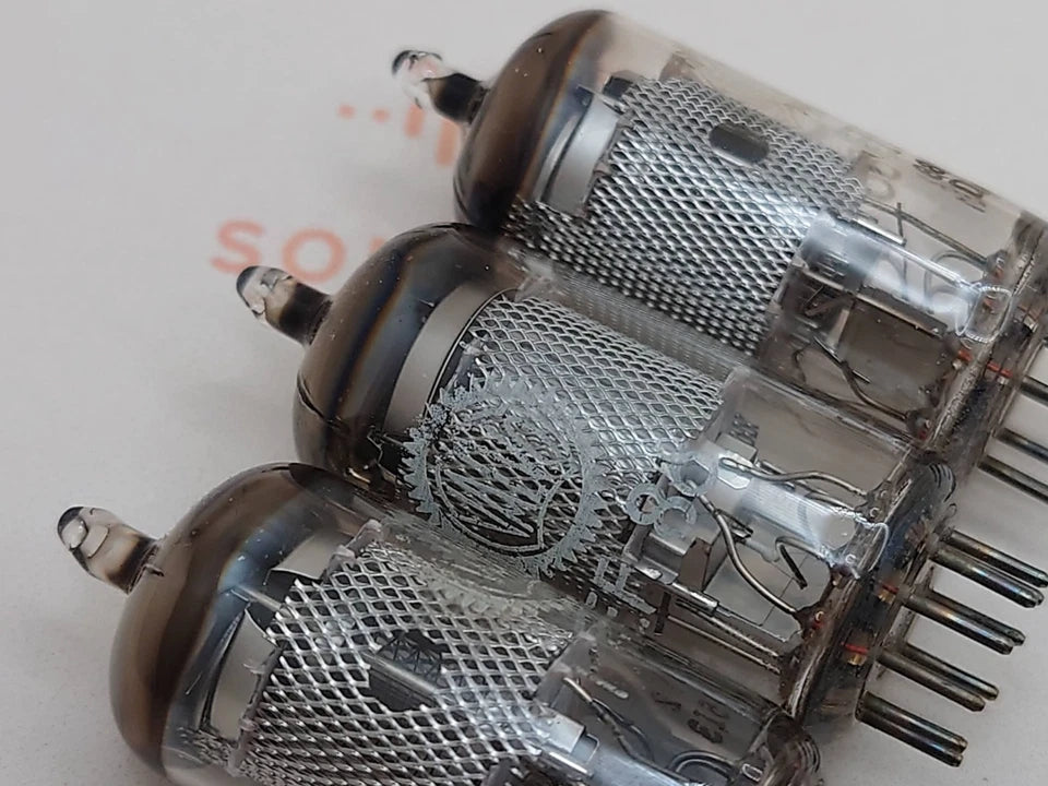 Valvo EF86 6267 vacuum tube with Mesh Plate and O-Getter, image 55