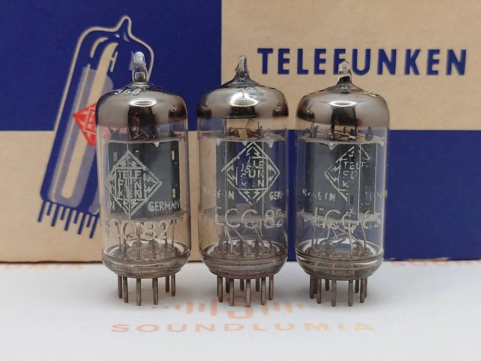 Telefunken ECC82 Plaques côtelées Fond diamant - Allemagne