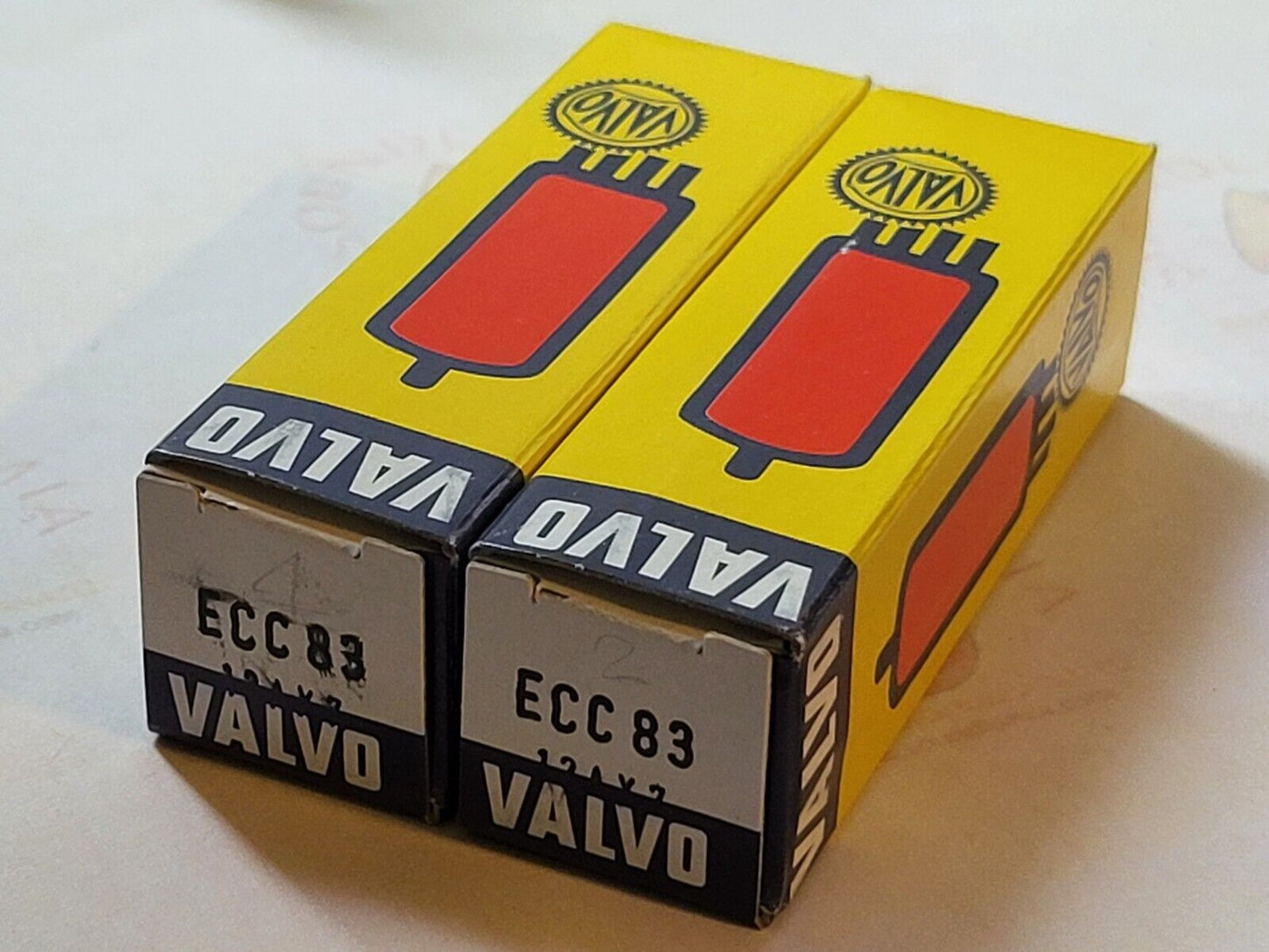 2x Valvo 12AX7 ECC83 w/ 30° Getter in Orig. Boxes - Hamburg 1959 I60 - Same code