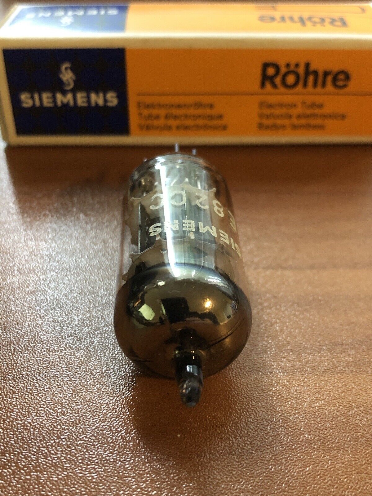 Siemens E82CC ECC82 12AU7 Vorverstärkerröhre - BWB Military Triple Mica - München 1963 