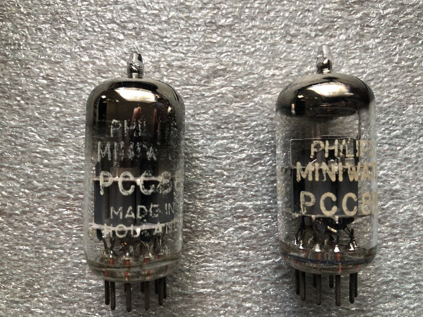 Philips PCC88 7DJ8 6DJ8 D-Getter Vorverstärkerröhren, passendes Paar, Holland 1958/59 - NOS 