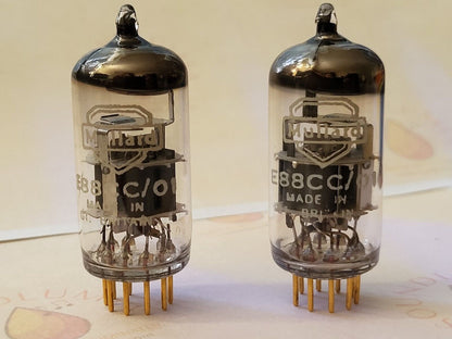 Mullard E88CC/01 = CV2493 = 6922 Passendes Paar - Blackburn 1960 - Gleicher Code - NOS